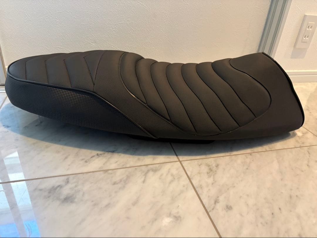 ヤマハ　シグナスX 4型　5型　DCR ローダウン　タックロールシート