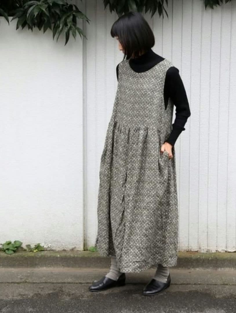 極美品 vlas blomme Vineflowerprint ハカマサロペット