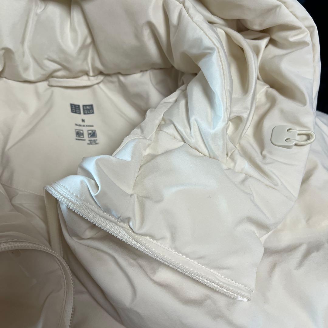 【新品・未使用】UNIQLO シームレスダウンパーカー　ホワイト M