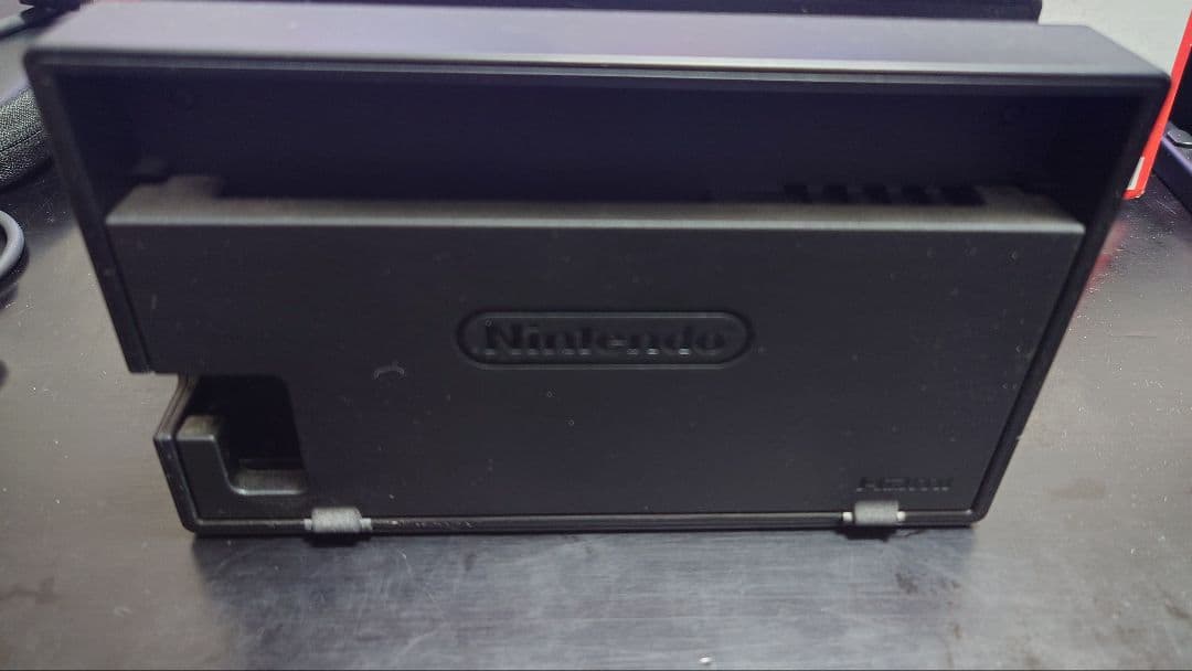 Nintendo Switch 本体 純正ケース付き プロコンもお付けします！