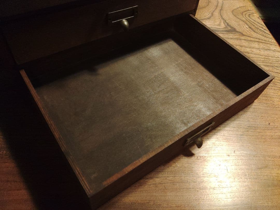 シェルフ　チェスト　小箪笥　木製3段　小物入れ　卓上　ヴィンテージ　収納　棚