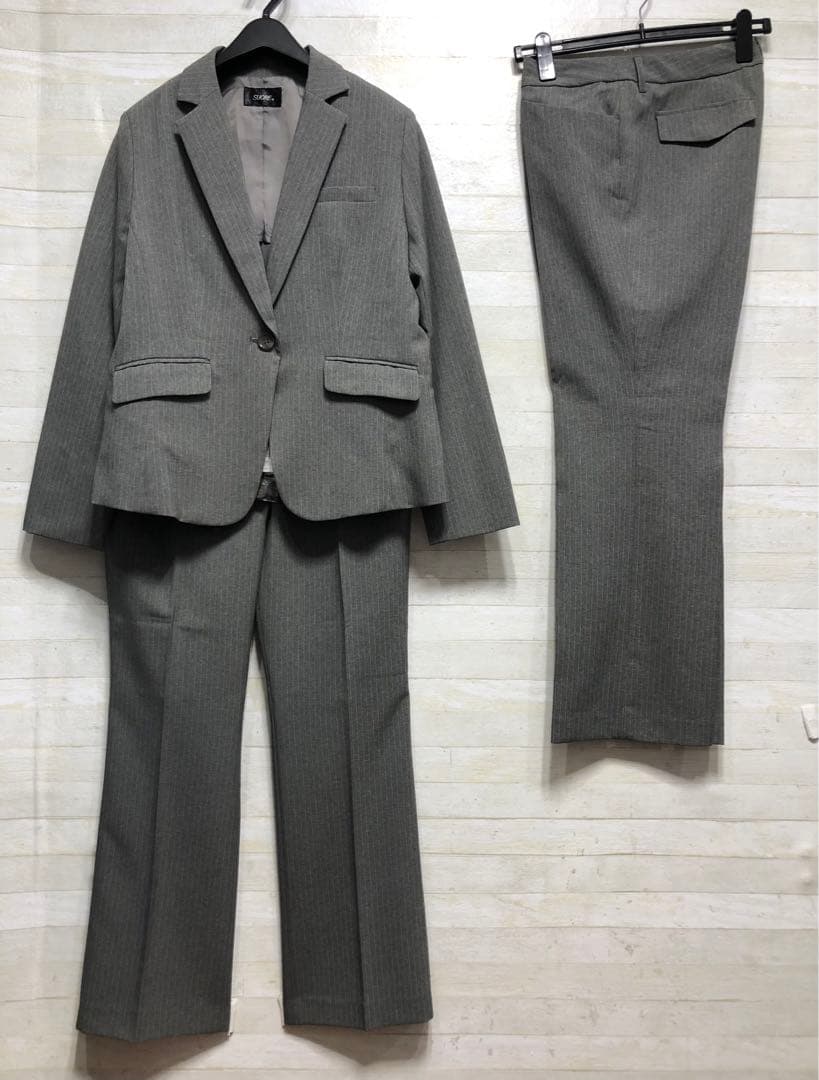 新品☆17号LLグレー系ストライプ♪洗える2パンツスーツ脚きれい見え◯◯G252