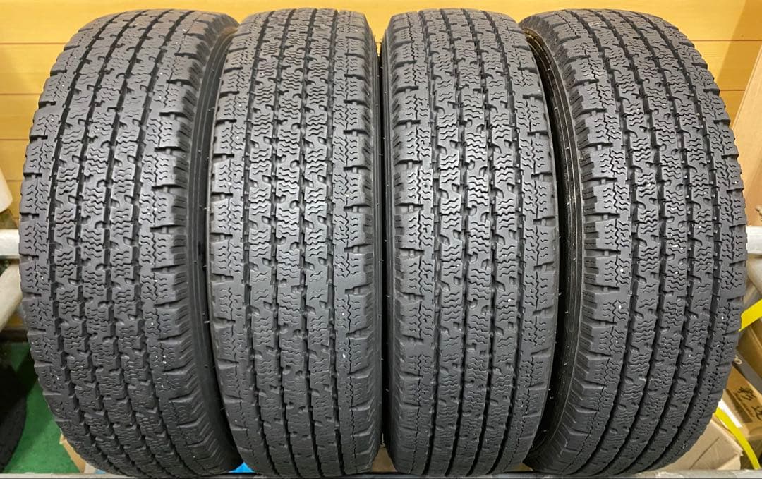 軽トラ軽バン用スタッドレスタイヤ145R12 6PR LT・145/80・K02