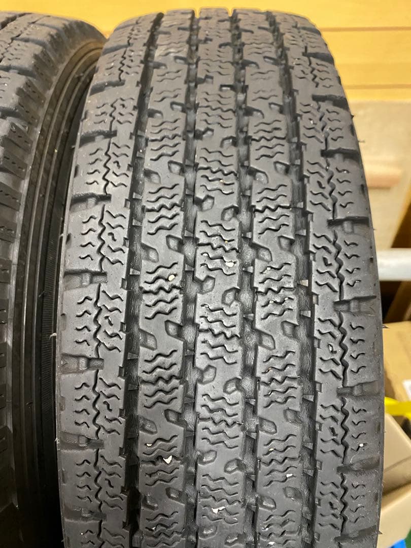 軽トラ軽バン用スタッドレスタイヤ145R12 6PR LT・145/80・K02