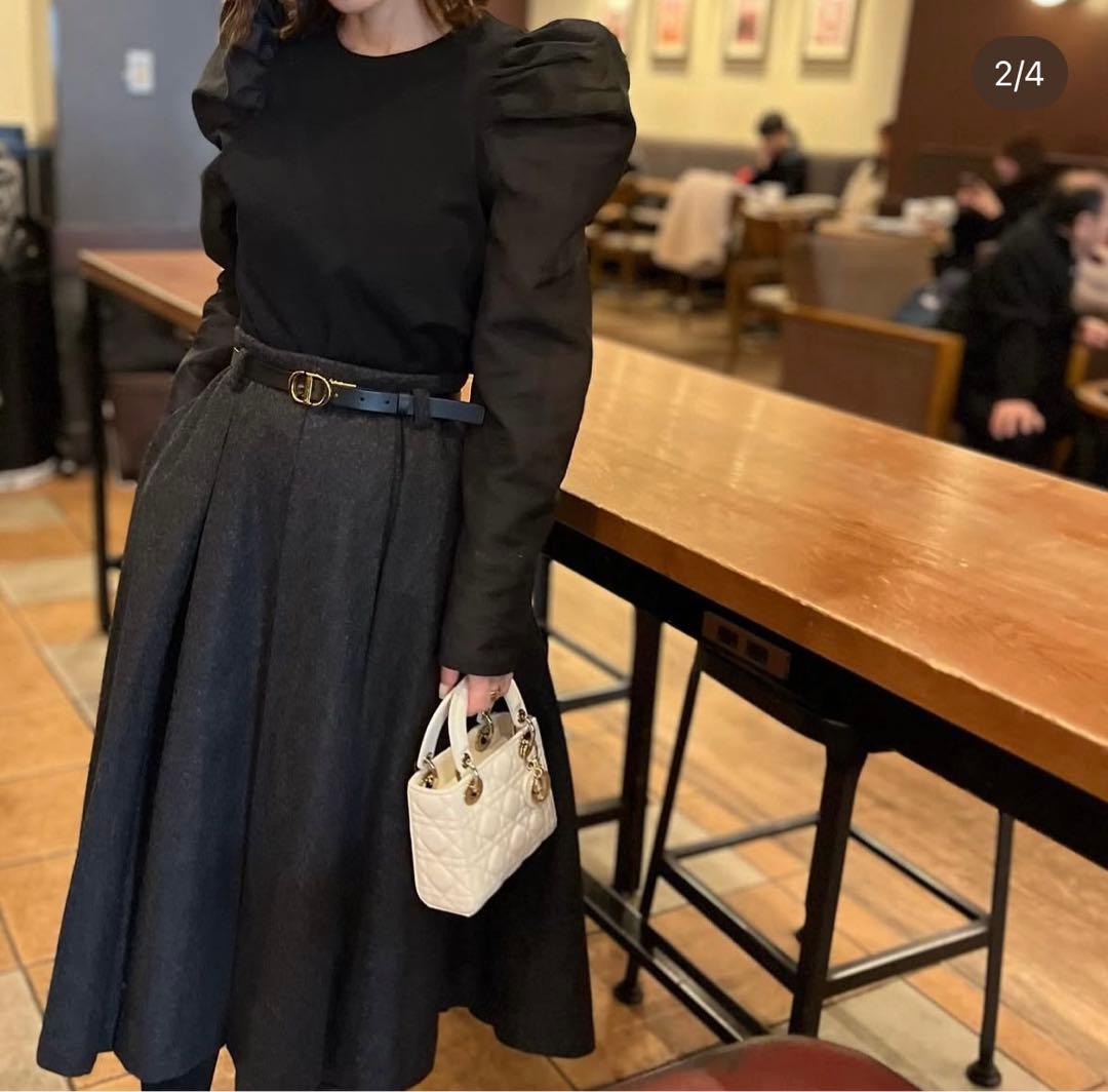 Heve 黒 パフスリーブ トップス