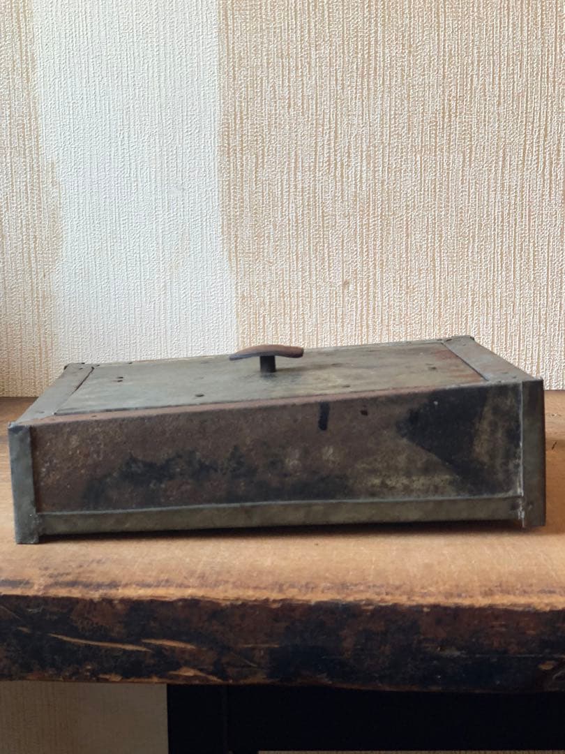 錻力の硯箱　文箱　ブロカント　ブリキ