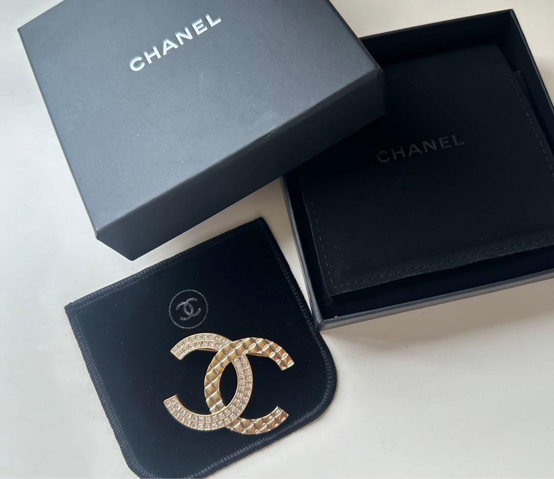 【美品】シャネル CHANEL ココマークブローチ B17C