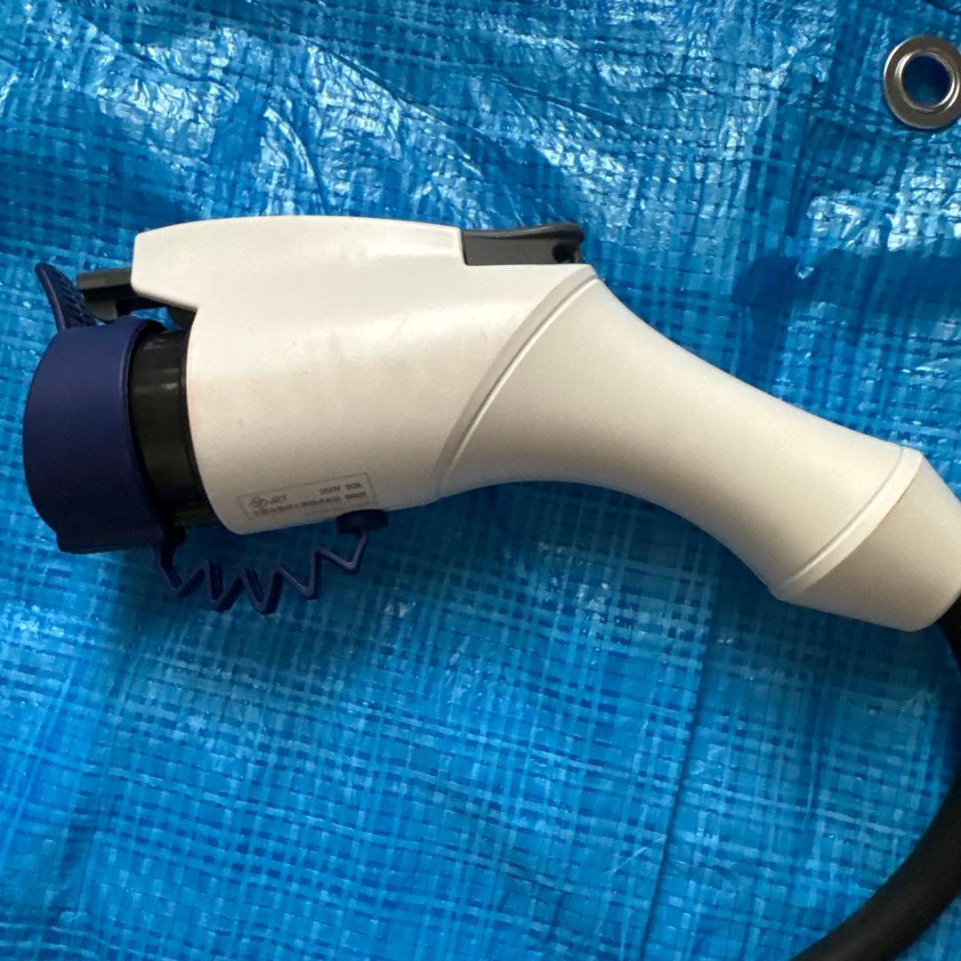 【美品】三菱 アウトランダー 充電ケーブル　9482A426