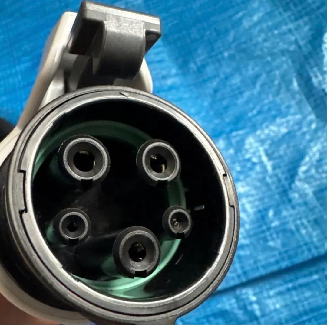 【美品】三菱 アウトランダー 充電ケーブル　9482A426