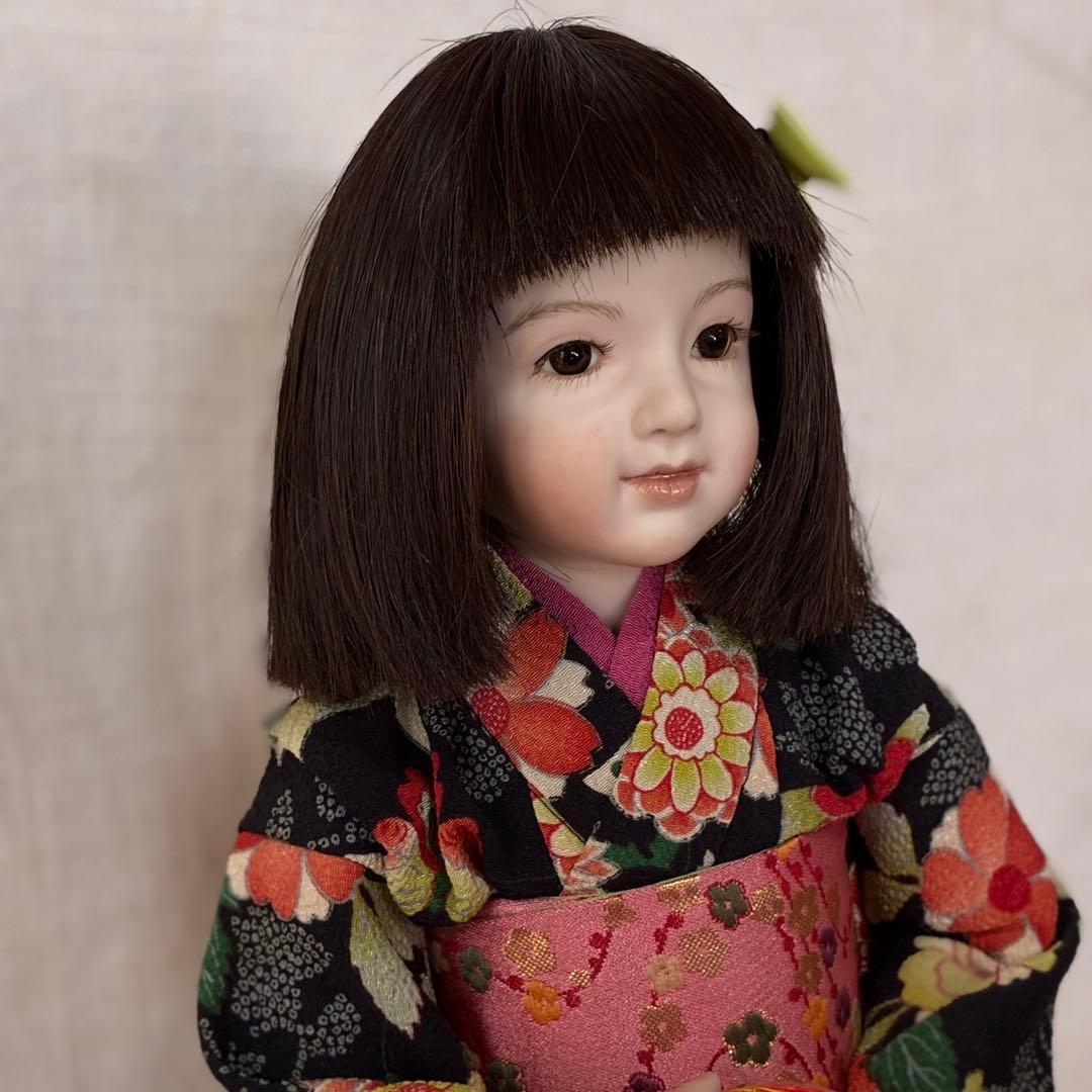 三輪輝子　市松人形