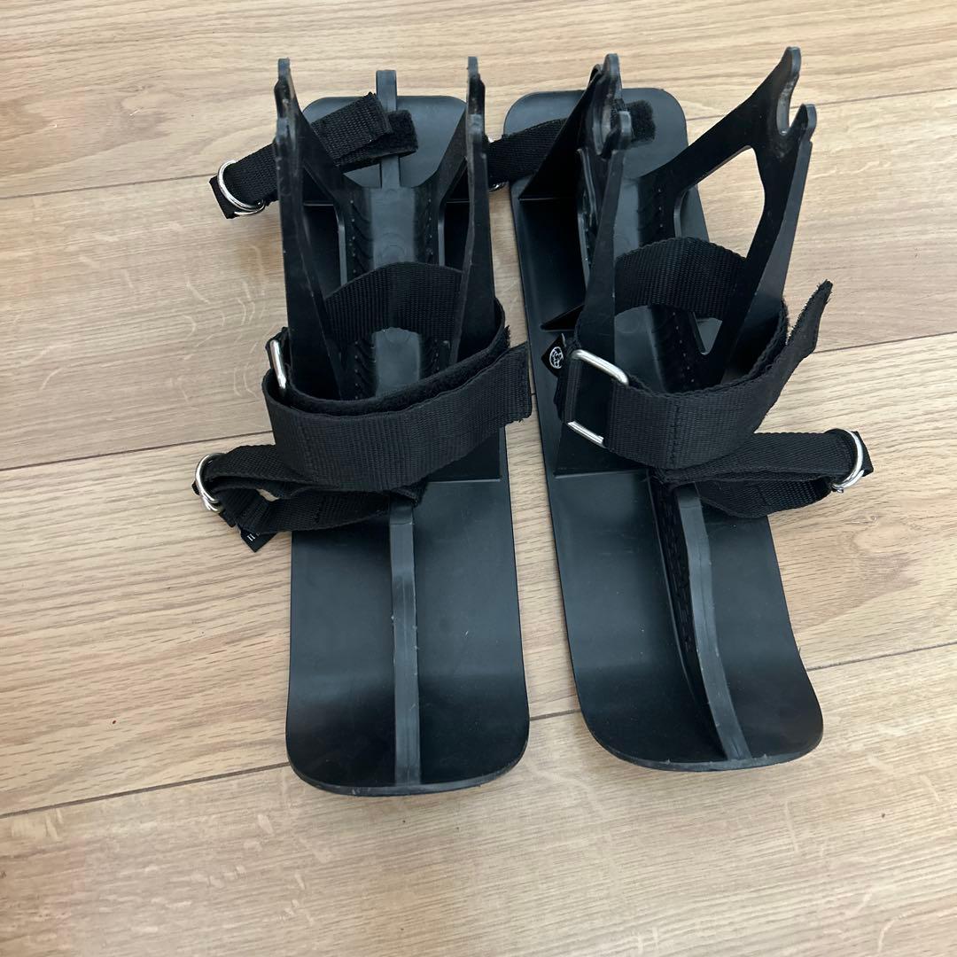 STRIDER 黒 ヘルメット　プロテクター　スノーアタッチメント付き