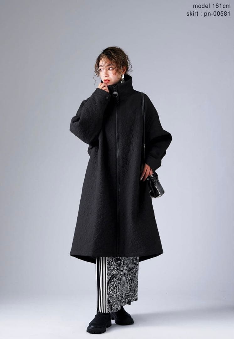 美品サーモライト ロングキルトコート