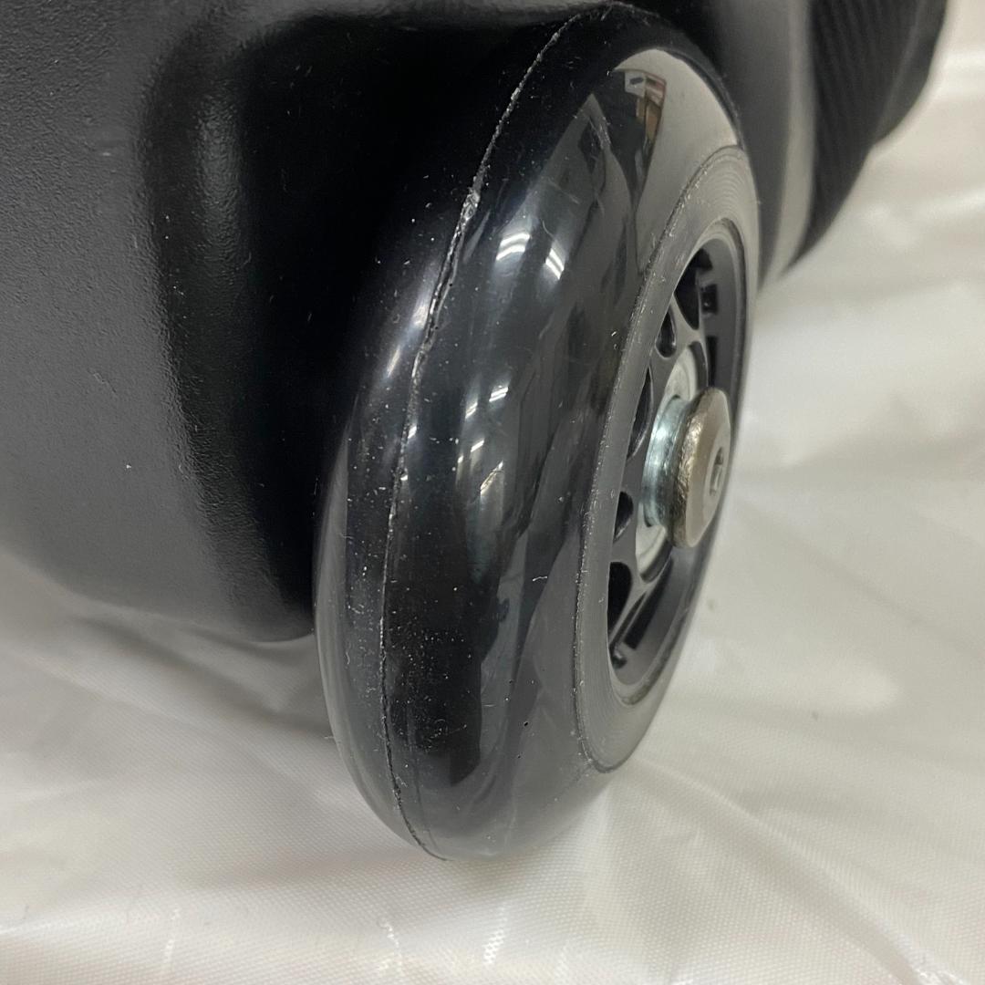 未使用級*　VICTORINOX　キャリーケース　機内持込可！　３層　３WAY