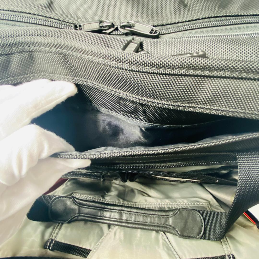 未使用級*　VICTORINOX　キャリーケース　機内持込可！　３層　３WAY