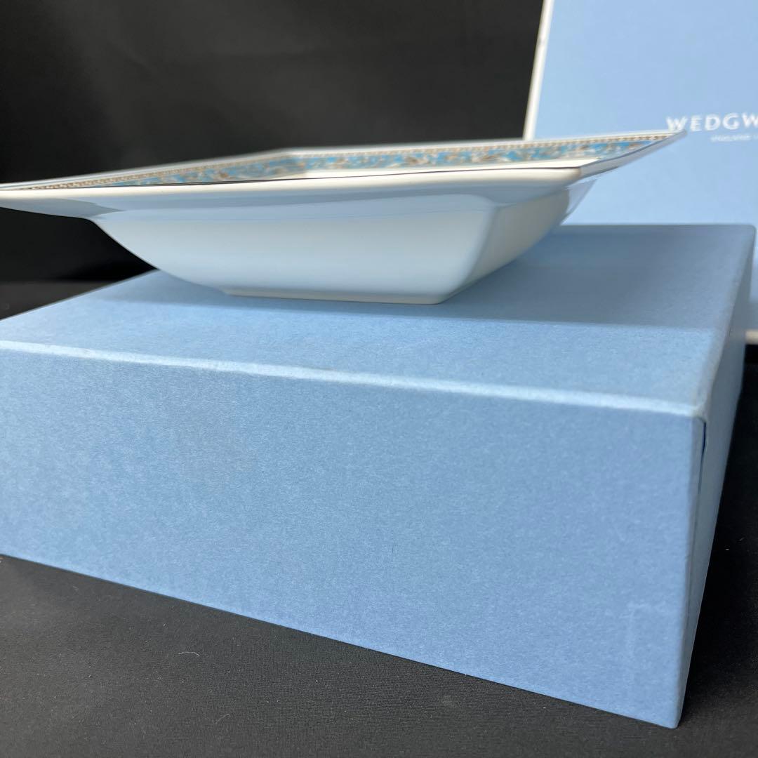 ウェッジウッド　フロレンティーン ターコイズ スクエアボウル 18cm