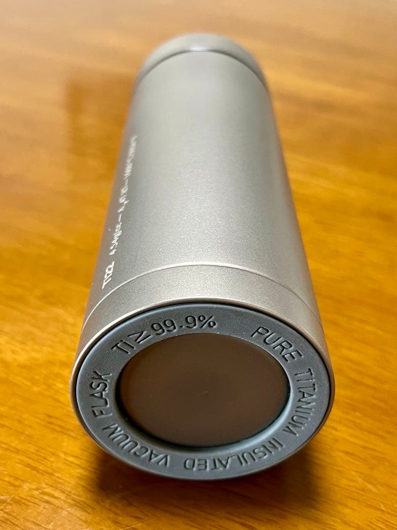 Therma 400・チタン製サーモボトル