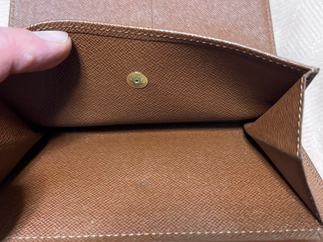 ルイヴィトン　三つ折り財布　モノグラム　ポルトトレゾール M61202