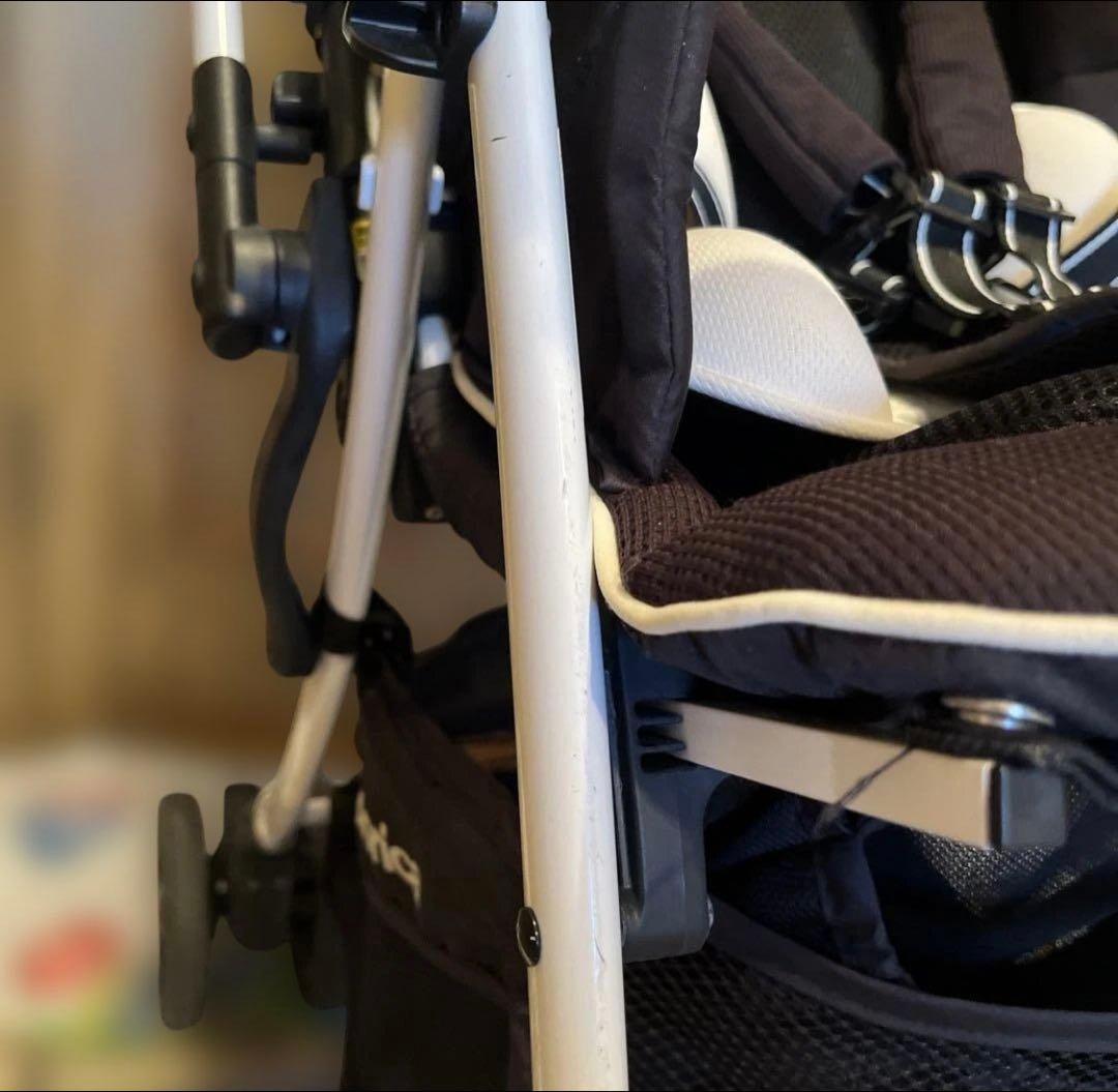 【美品】アプリカ　ラクーナビッテ　ベビーカー