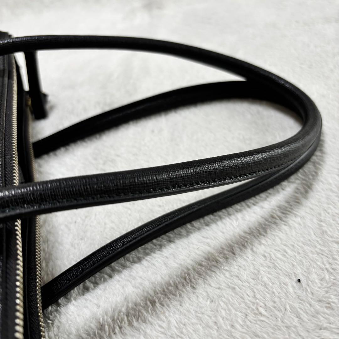 美品 FURLA フルラ LOTUS ロータス トートバッグ ブラック 黒 鞄