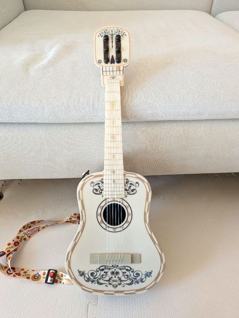 ディズニーパーク　リメンバーミーCOCOギター　ポップコーン　海外限定