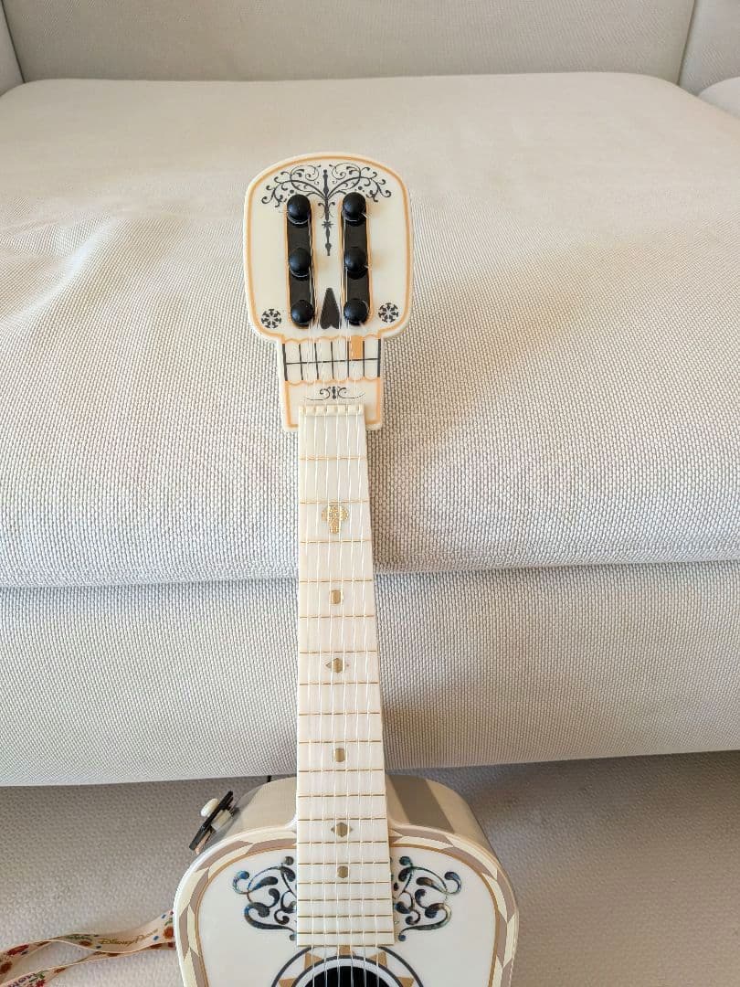 ディズニーパーク　リメンバーミーCOCOギター　ポップコーン　海外限定