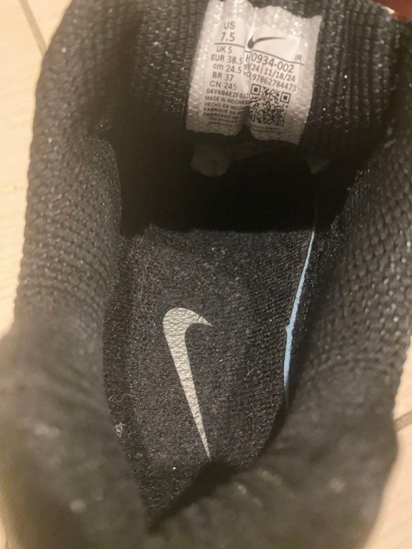 美品NIKE SHOX R4 ブラック