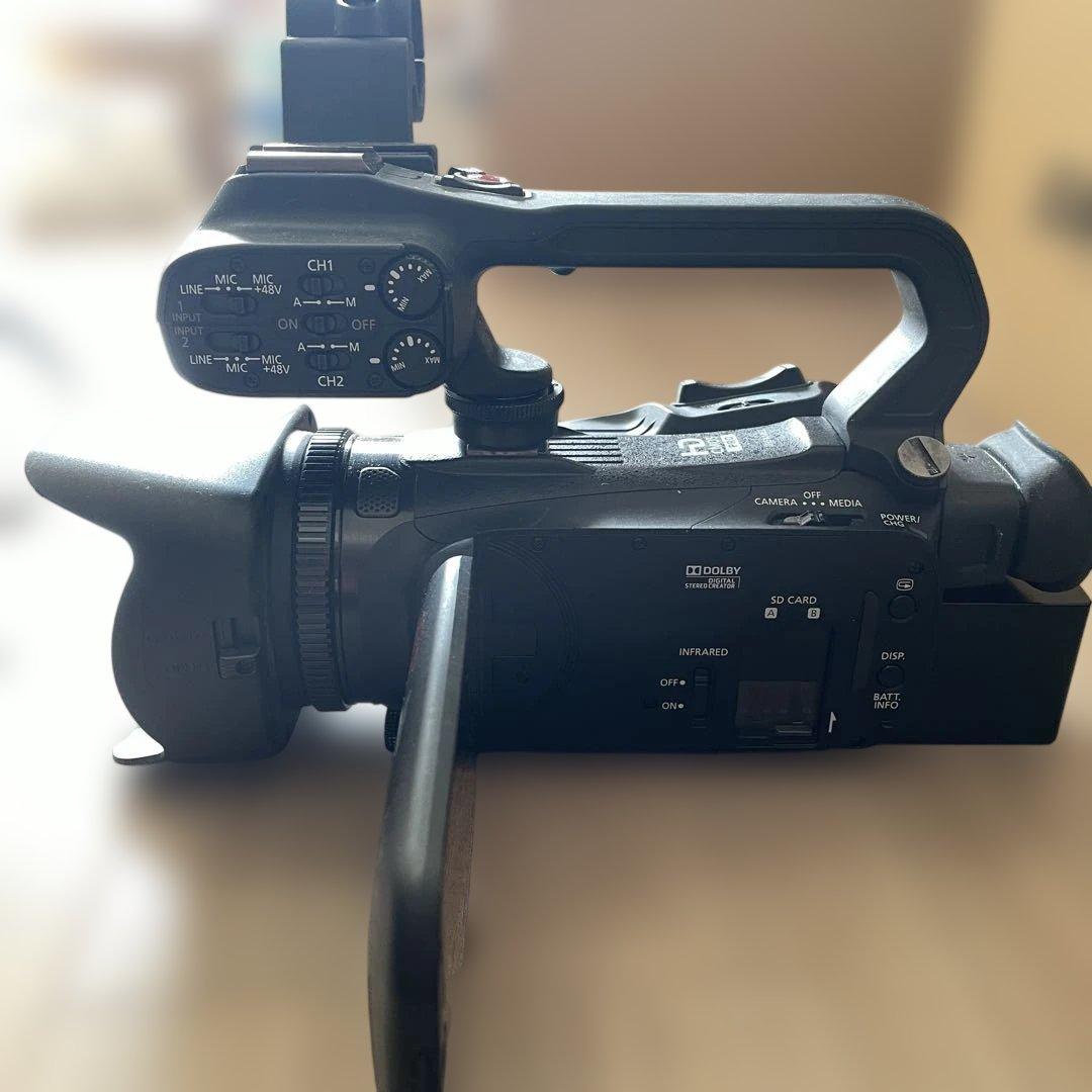 Canon XA30 ビデオカメラ （ジャンク）