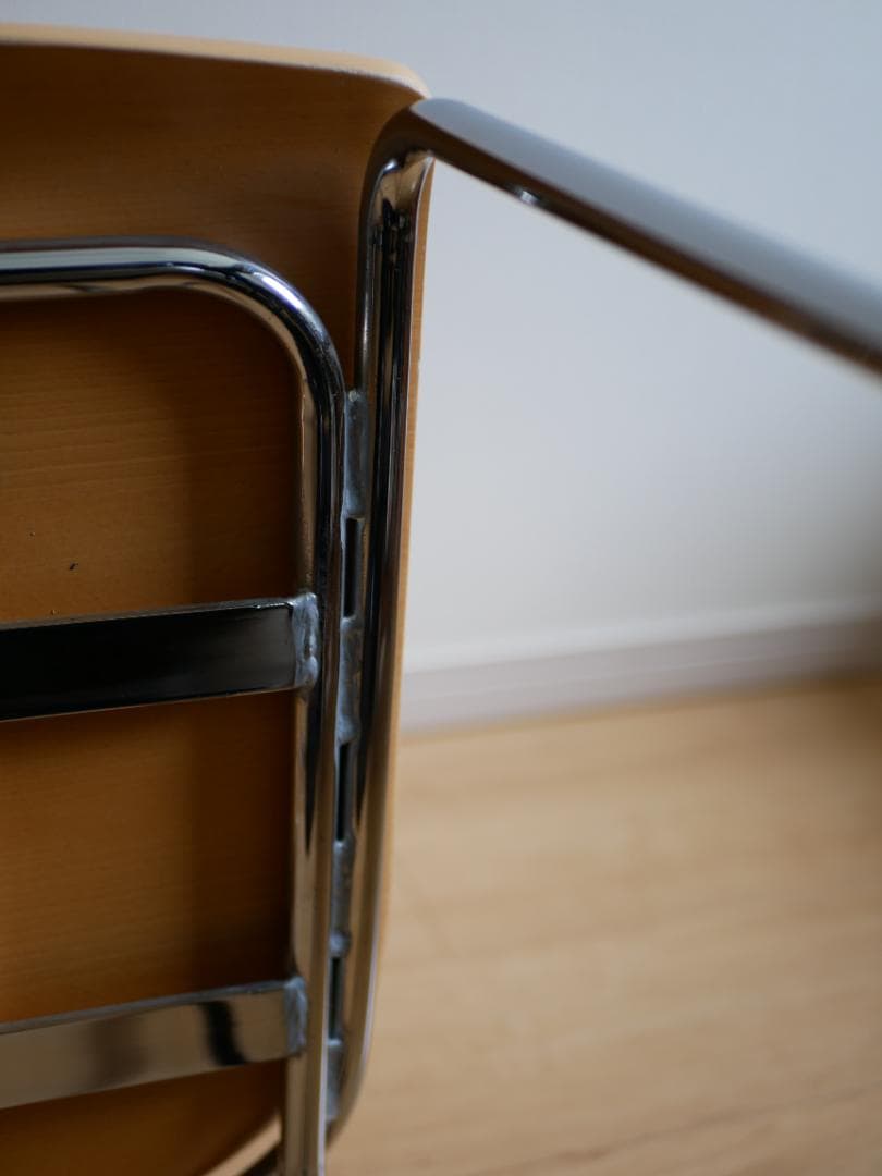 ナチュラルウッド アームレスト付きチェア　椅子