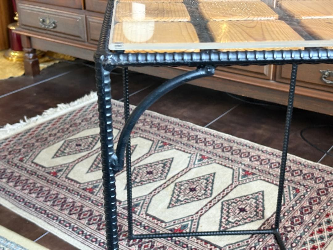 ①アイアン　サイドテーブル　ディスプレイ家具　モダン　シンプル　IZ