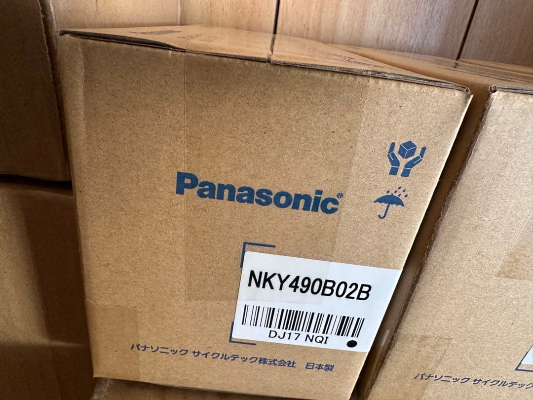 新品、未開封パナソニック6.6AH NKY490B02 白色