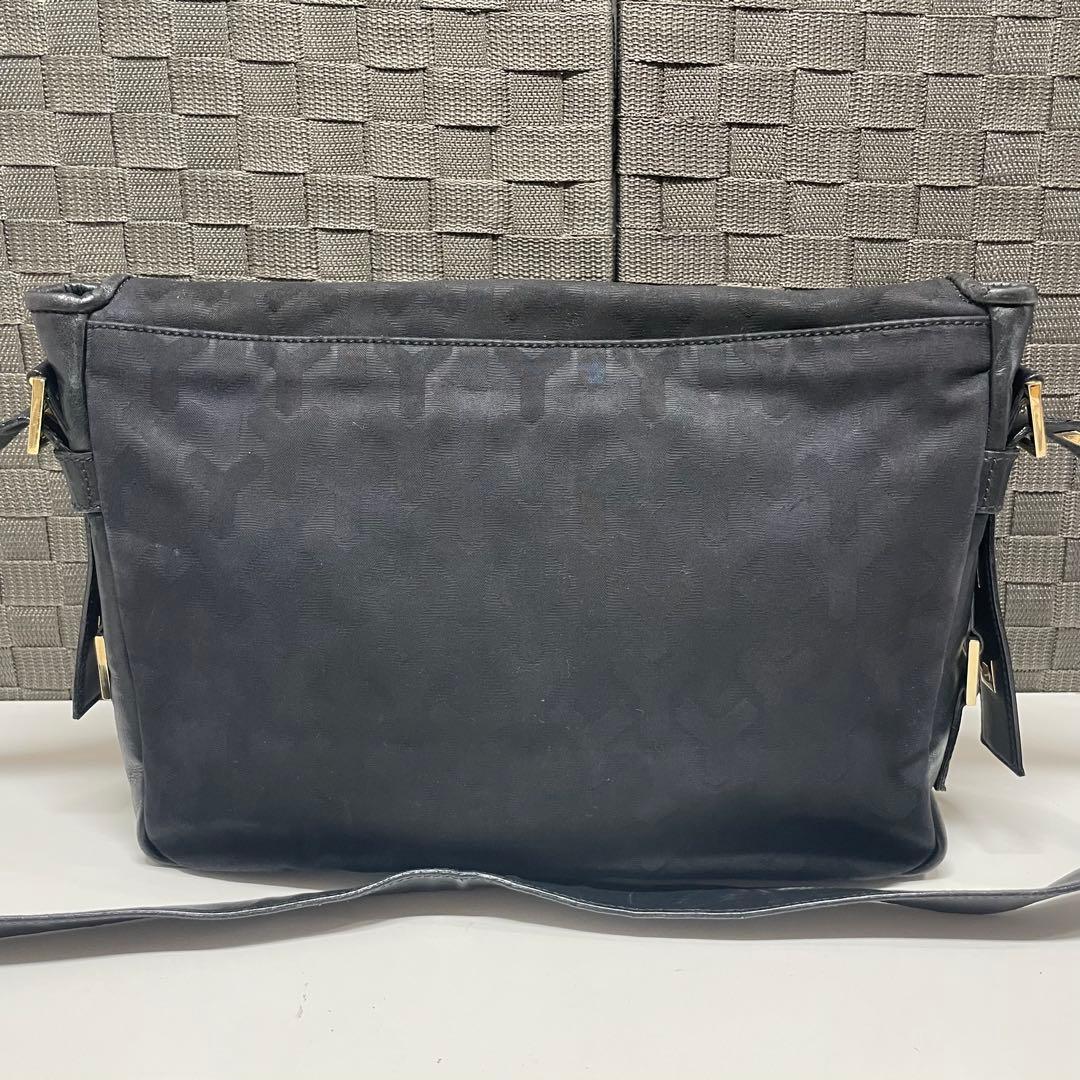 厳*✅様 Yves Saint Laurent メッセンジャーバッグ ブラック