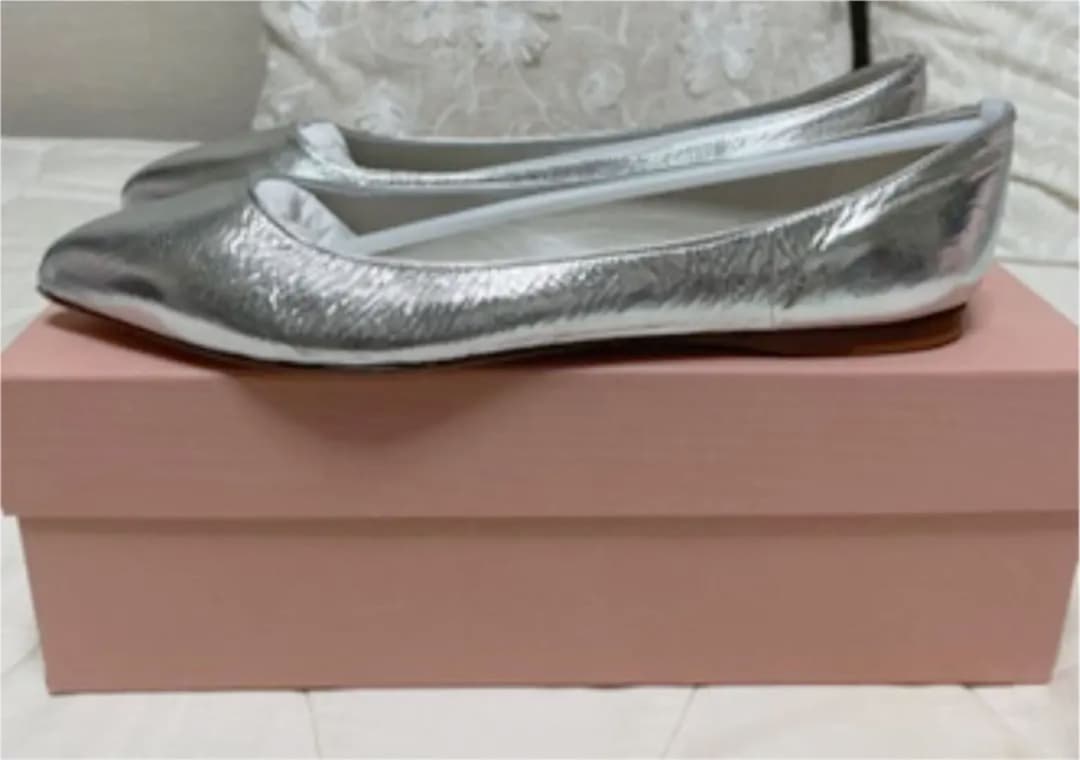 てんとうむし　新品未使用　ファビオルスコーニ　シルバー　フラットシューズ