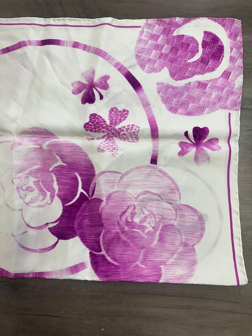 T*P様 美品！CHANEL 花柄スカーフ 紫 約86cm x 86cm
