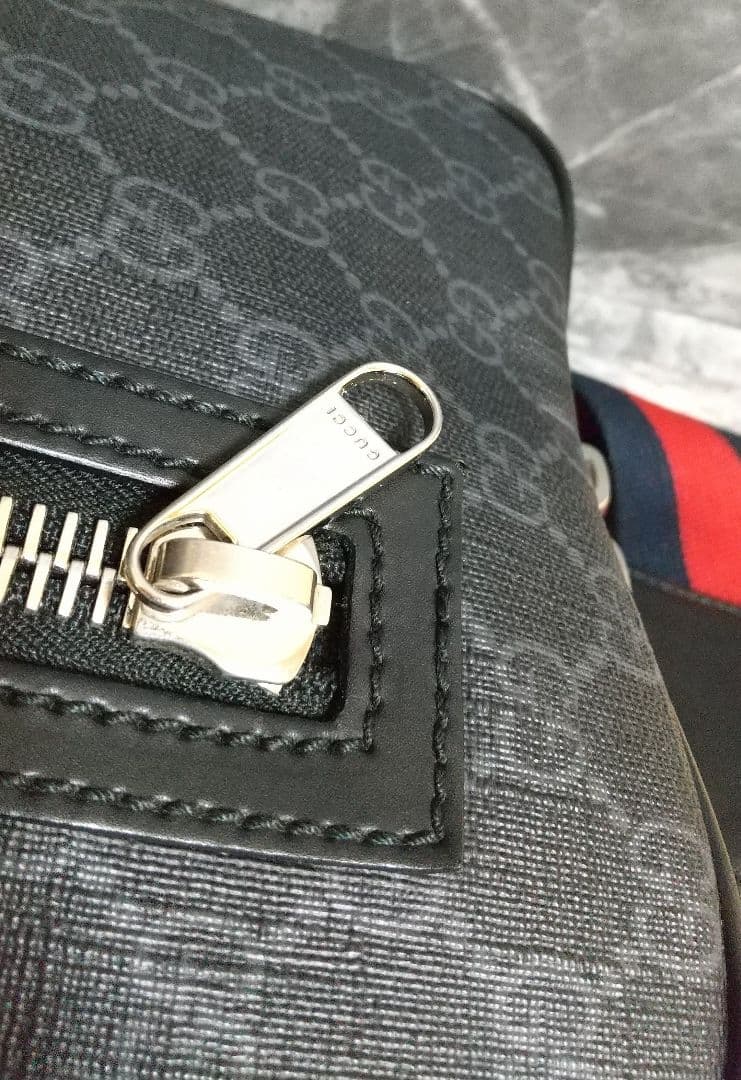 【美品】GUCCI（グッチ）PVCレザーボディバッグ/正規品