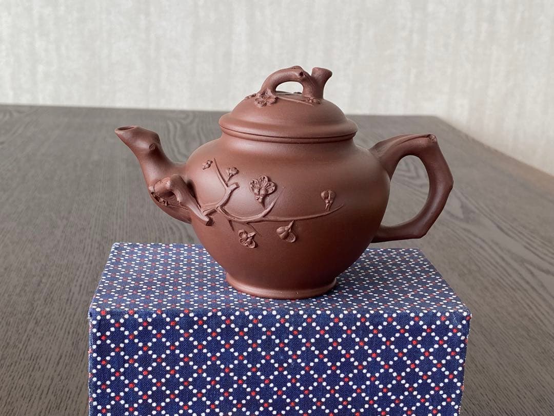 湯志明？？中国宜興落款　紫砂茶壺　急須　梅花　骨董品　時代物