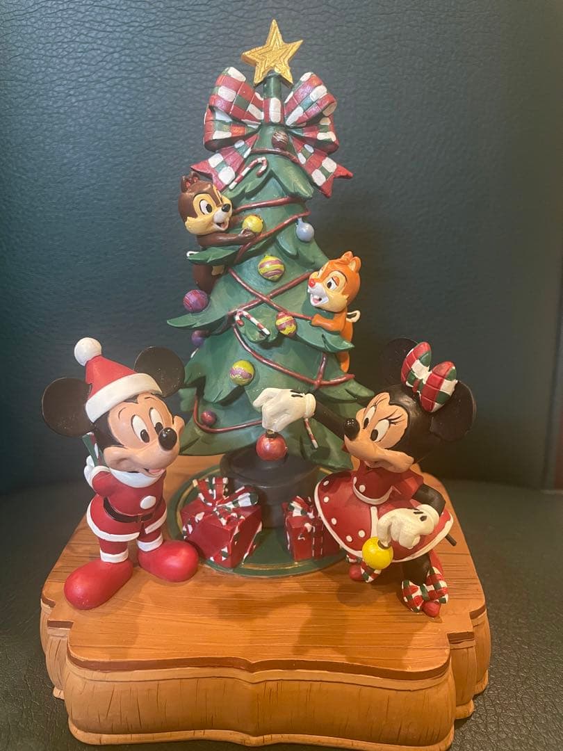 ディズニー クリスマス　 ミッキー ミニー チップ デール LED フィギュア