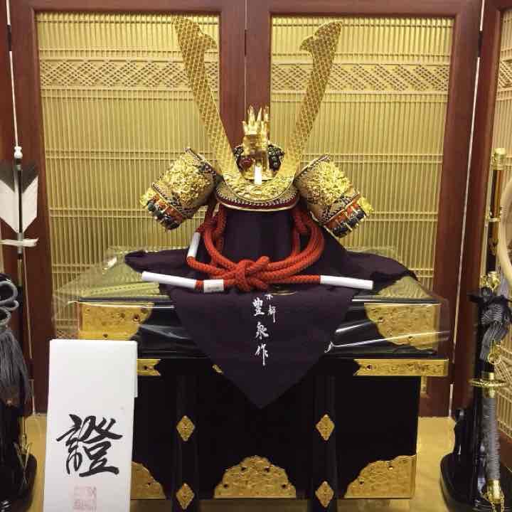 新品22万を18万兜飾り