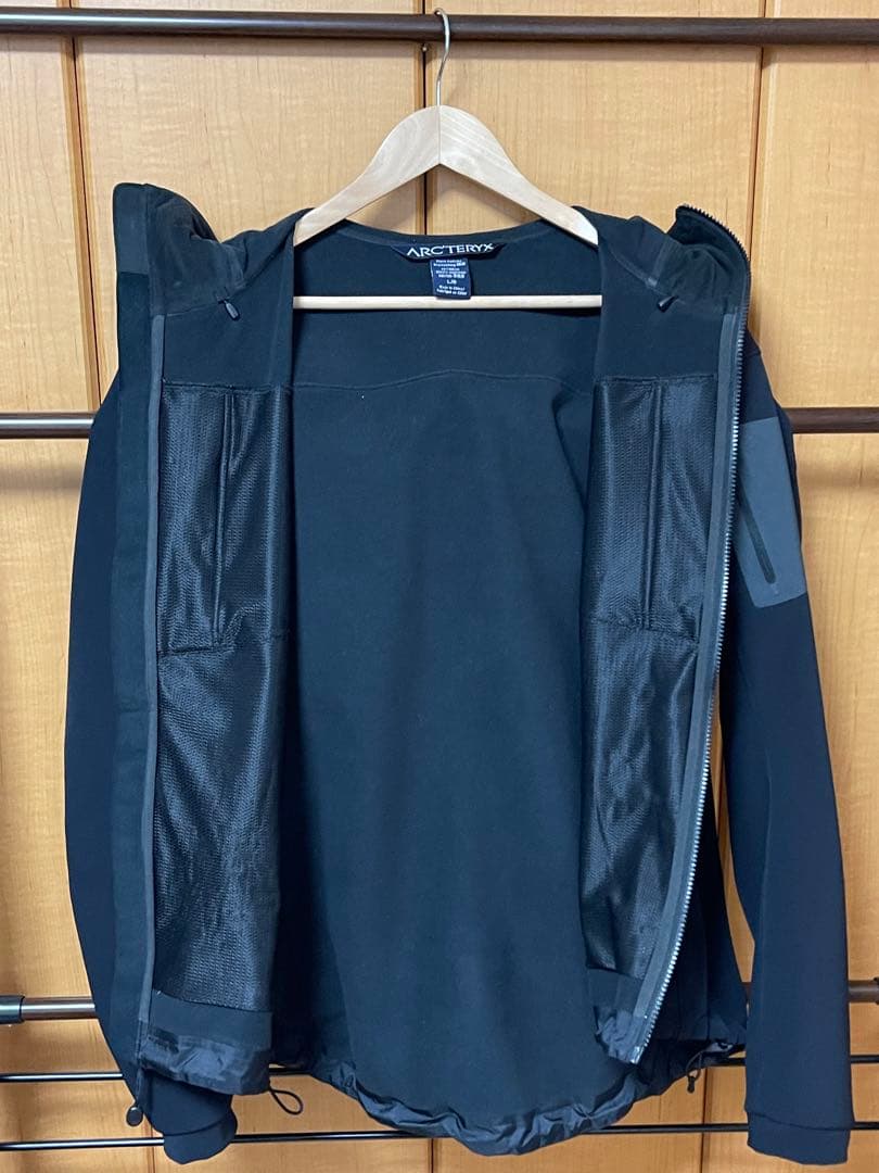 TRAVIS着用フード付きモデルARC'TERYX GAMMA MX HOODY