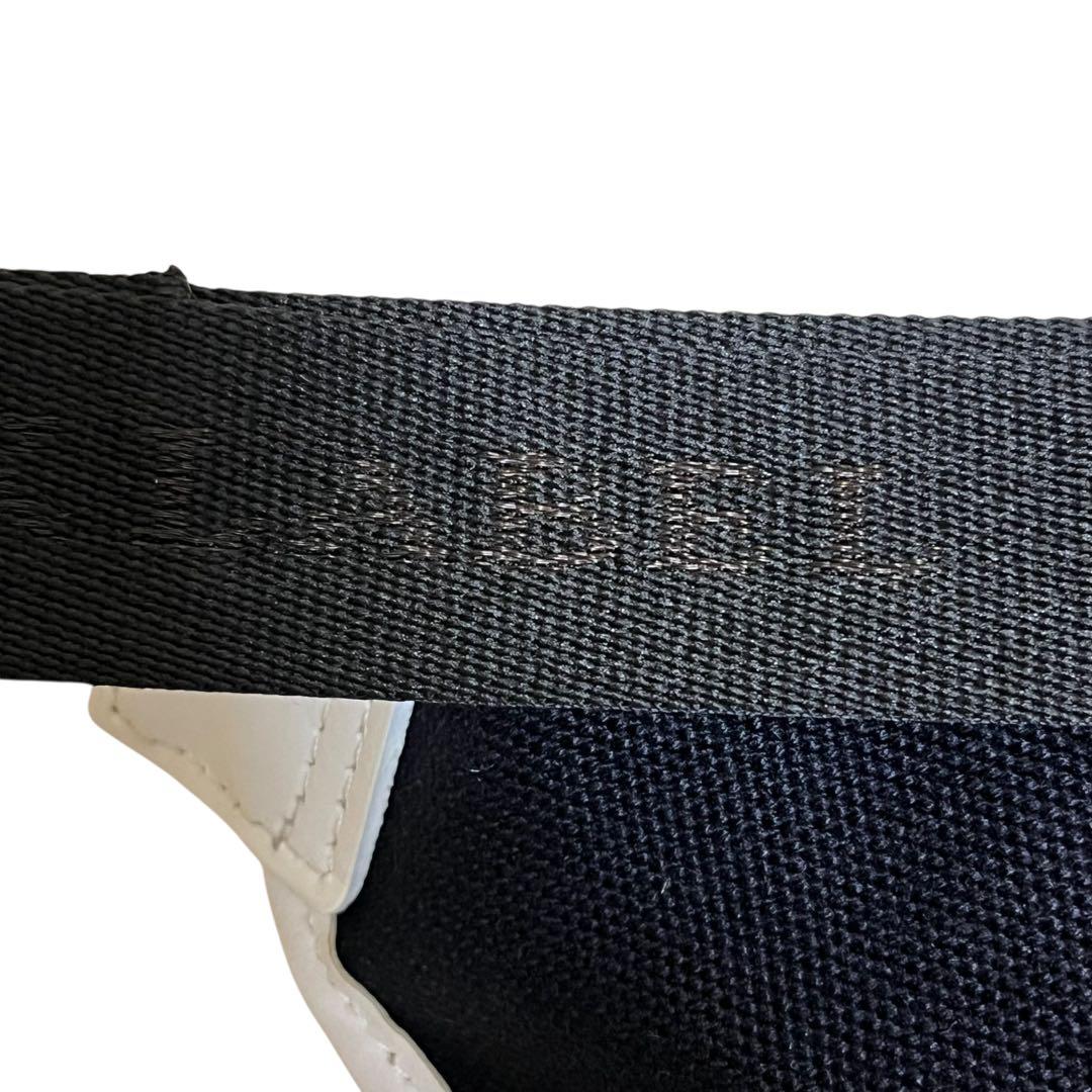 美品★バーバリー ブラックレーベル キャンバス レザー ウエストポーチ