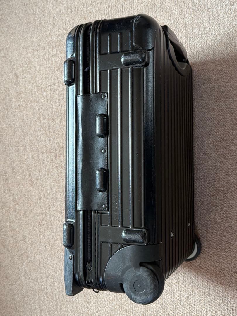 リモワ（RIMOWA）「サルサ」（Salsa）32L 2輪 機内持ち込みサイズ