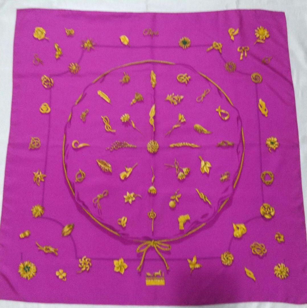 エルメス ヴィンテージスカーフ シルク 鮮やかな赤紫色