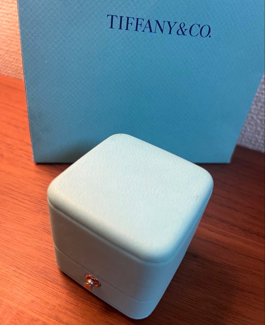 ティファニー　Tワイヤーリング　K18イエローゴールド