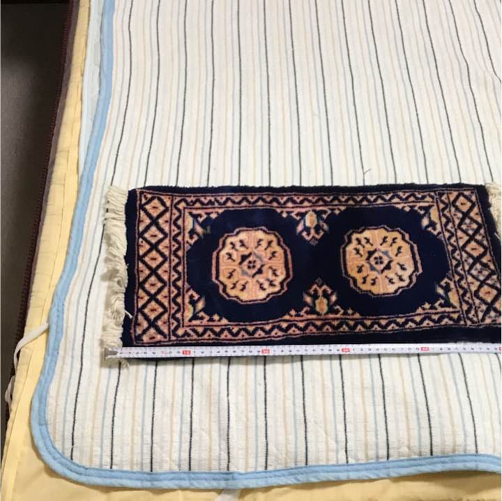 ペルシャ絨毯ラグ