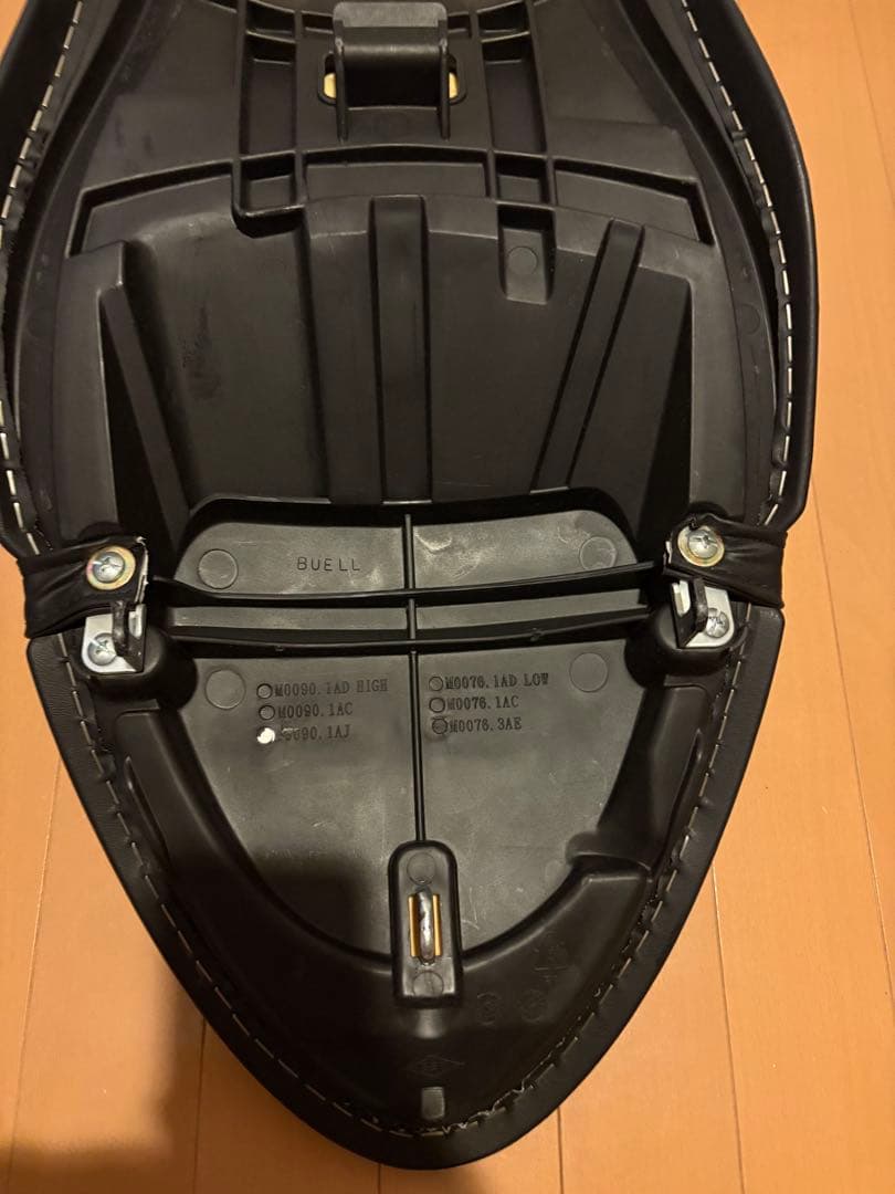 Buell XB12 純正ハイシート　美品ビューエル