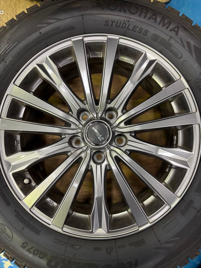 225/65R17 ヨコハマタイヤ　スタッドレスバリ山