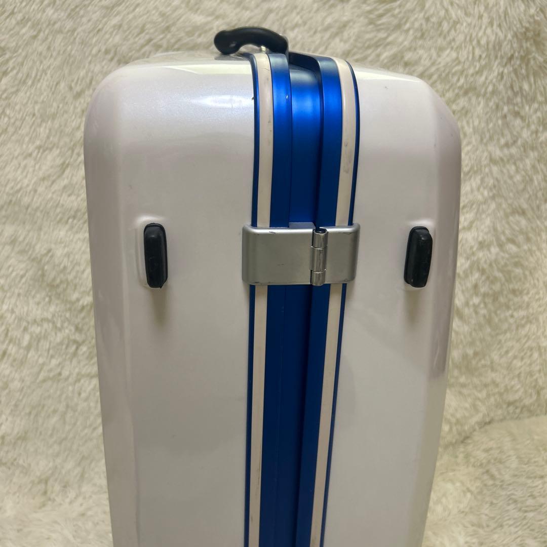 【美品】innovator イノベーター　スーツケース　ホワイト　4輪