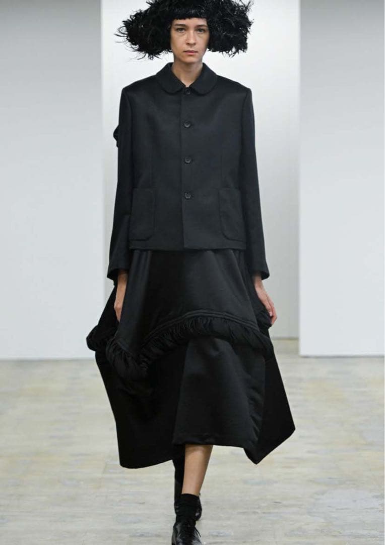 25ss コムコム　エステルサテンスカート