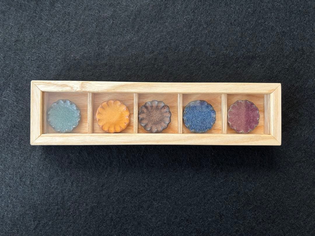 小澤基晴・輪花箸置きセット　木箱ケース付き／5枚入り／刻印なし／新品未使用