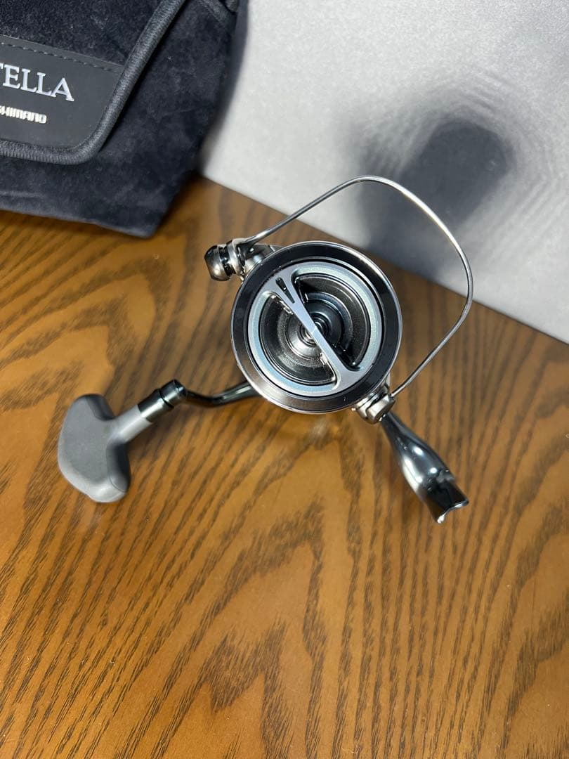 SHIMANO 22STELLA 4000XG 専用ケース付き