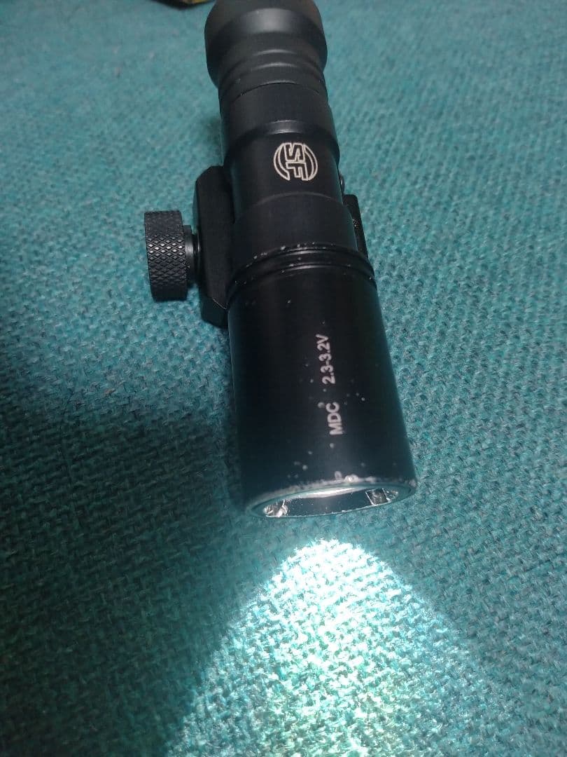 個人装備 surefire m300c malkoff devise